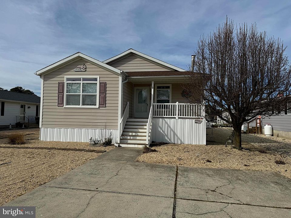 1st image of 35527 Sussex Ln #51945