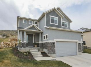 1992 Pine Cone Rd, Eagle Mountain, UT 84005