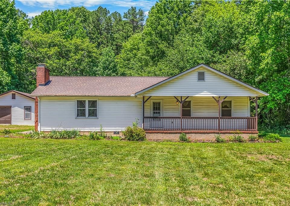 1st image of 141 Winged Elm Ln