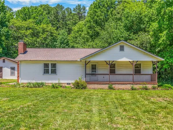 141 Winged Elm Ln, Mooresville, NC 28115