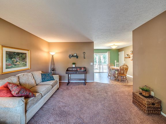 5th image of 3823 Florinda Ave