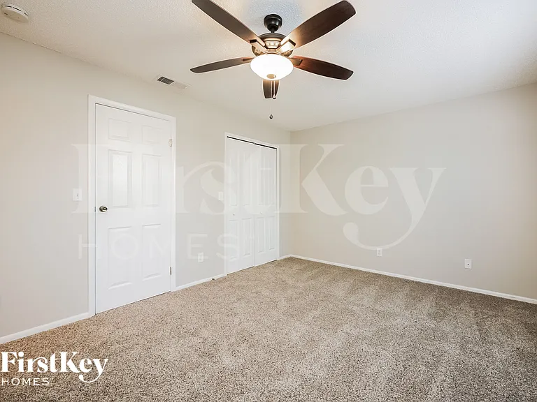 727 SE 9th Pl — Photo 11