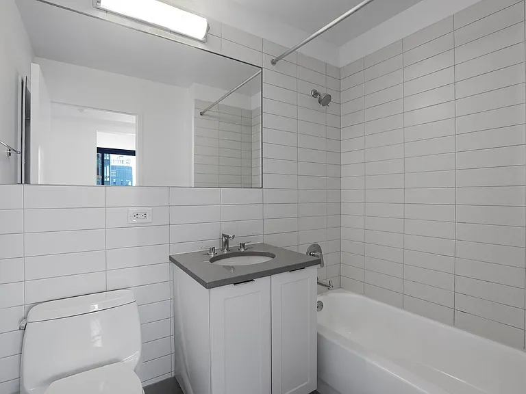 420 W 42nd St #25F — Photo 5