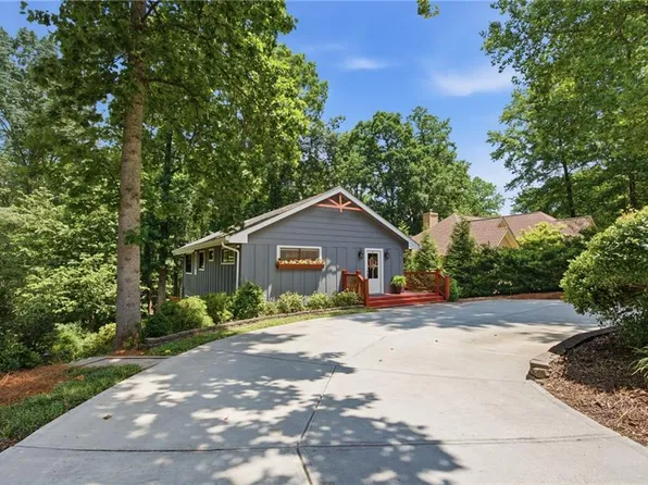 2665 Brook Valley Dr, Cumming, GA 30041