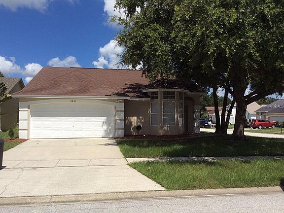 3rd image of 2941 Dickens Cir