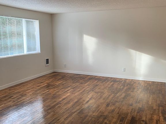 3rd image of 814 S 8th Ave APT A