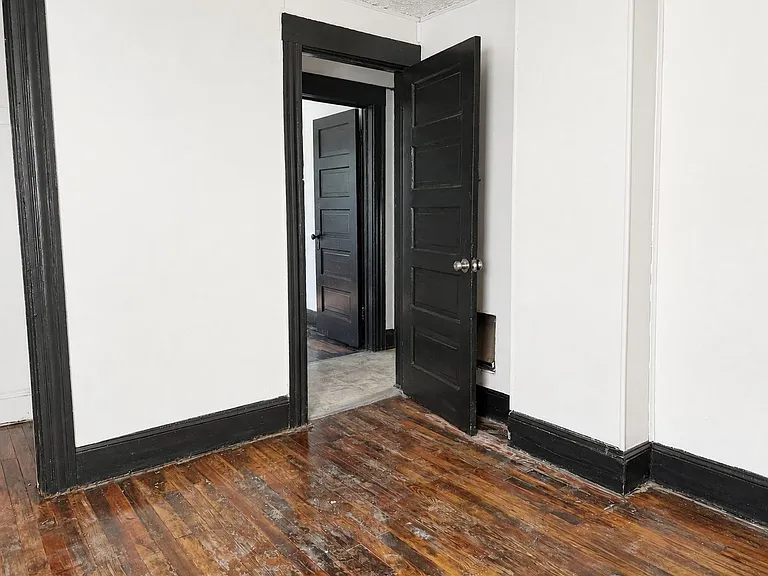 115 Mohawk St — Photo 5