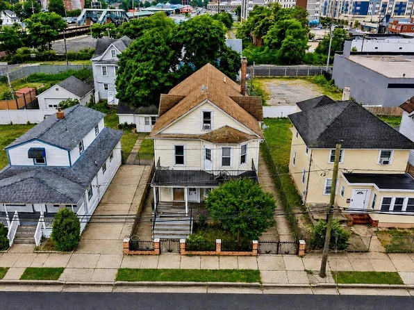 22 Kendig Place, Hempstead, NY 11550