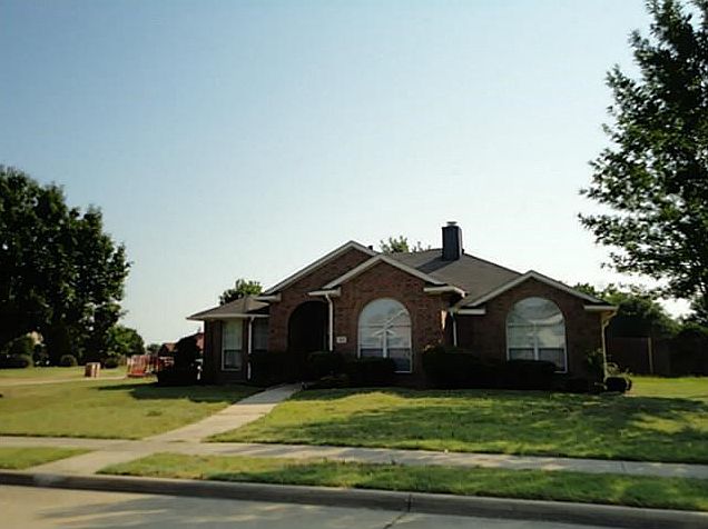 1st image of 123 E Clubview Cir