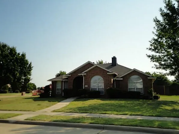 123 E Clubview Cir, Murphy, TX 75094