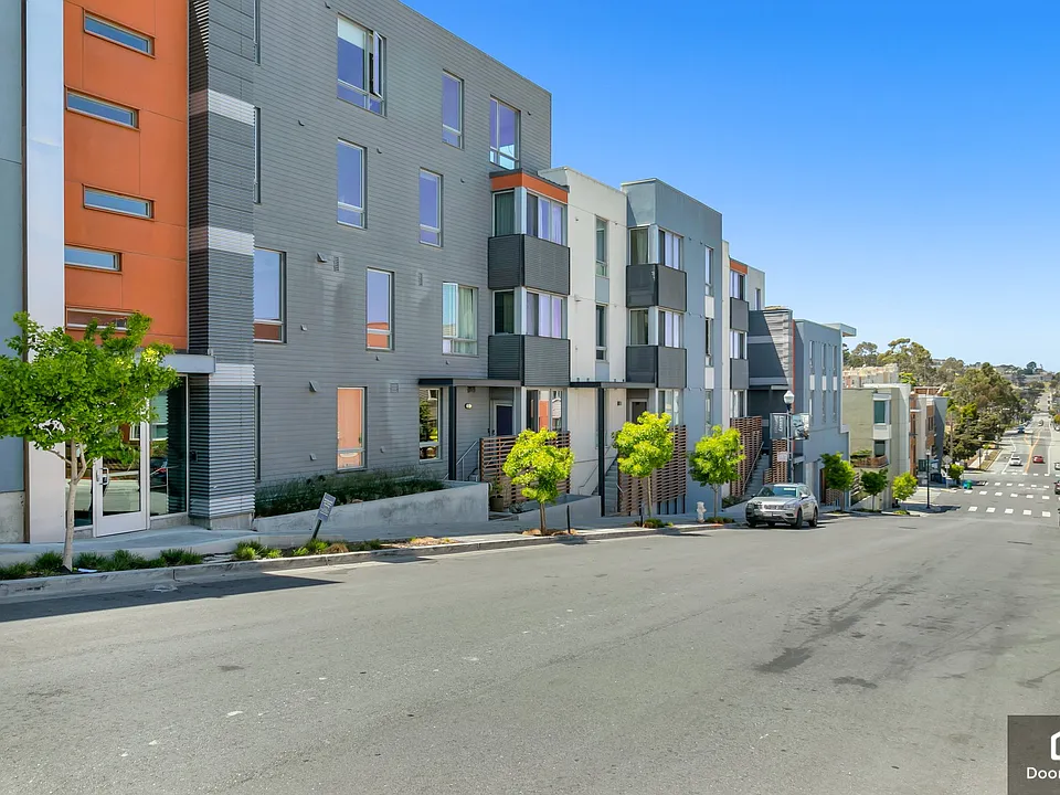 555 Innes Ave #311