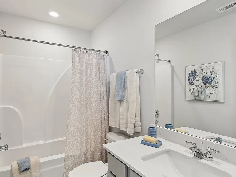 1024 Keyes Pl — Photo 36