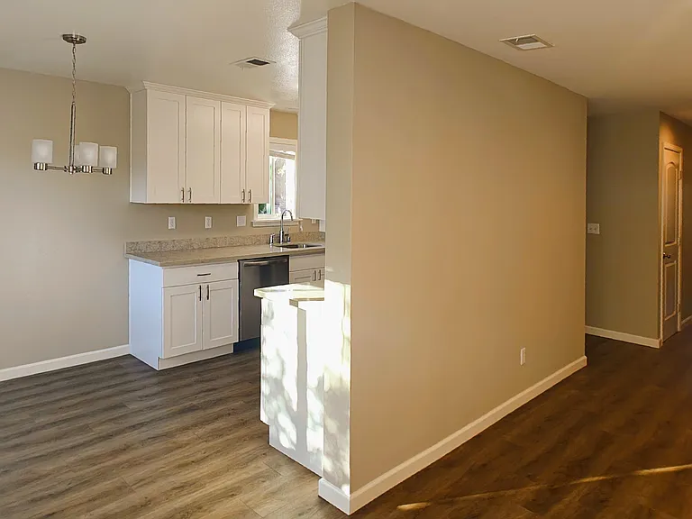 1079 Mohr Ln #D13 — Photo 11