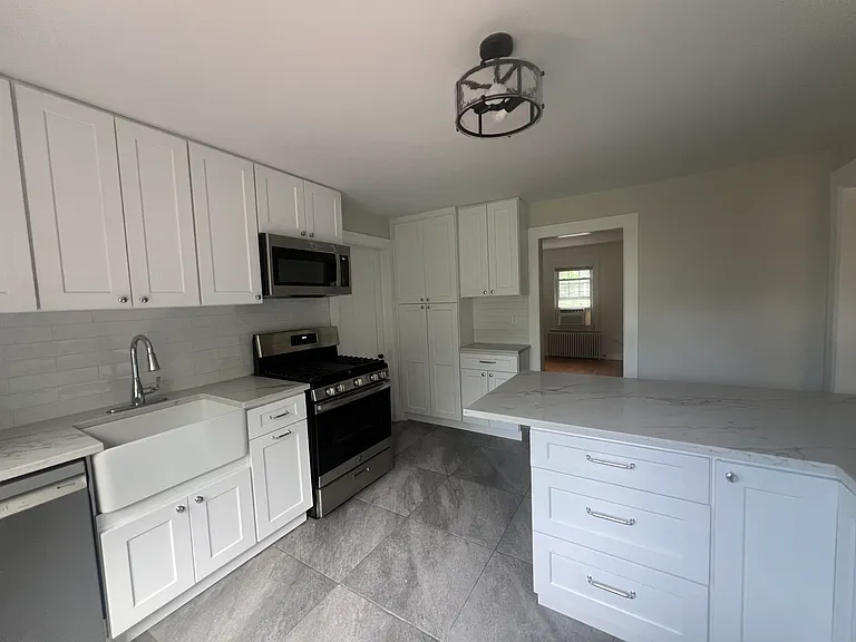32 Maple St #2 — Photo 7