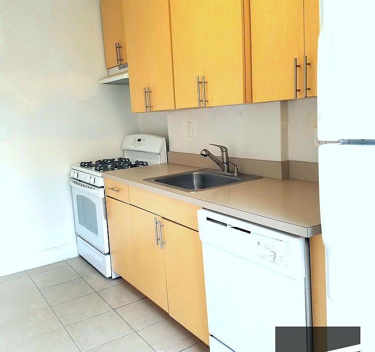 2nd image of 3915 62nd St APT 23