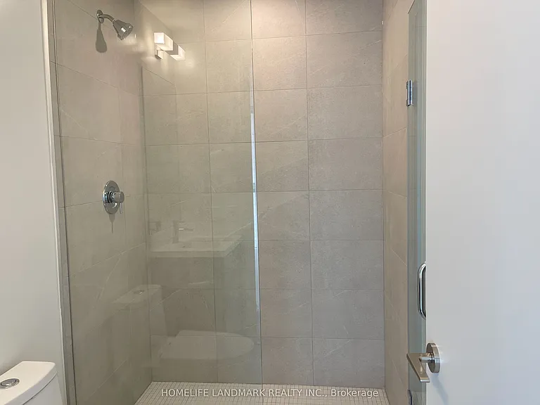 400 King St W #604 — Photo 14
