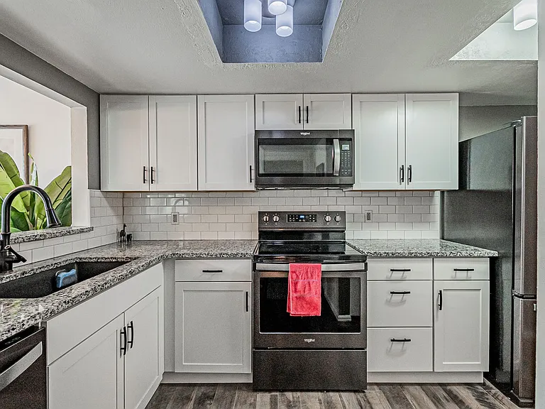 10410 W Jewell Ave #B — Photo 9