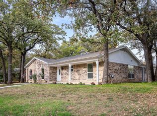 632 Melbourne Ct, Hurst, TX 76053