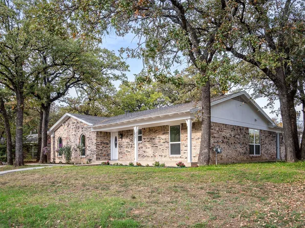 632 Melbourne Ct, Hurst, TX 76053