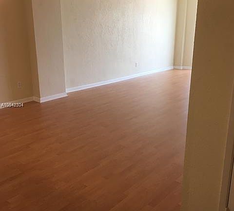 2nd image of 19370 Collins Ave APT 424
