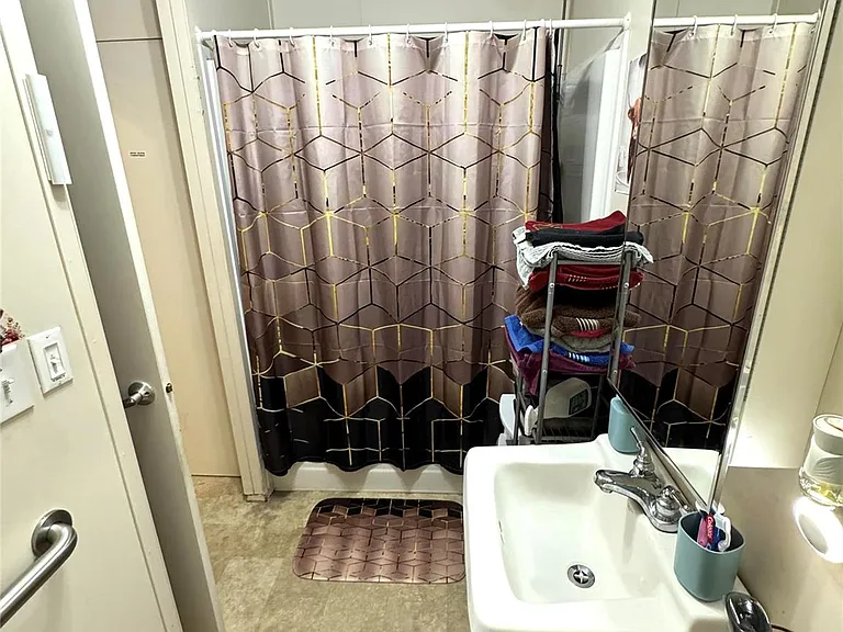 5100 Allen Genoa Rd #42 — Photo 8