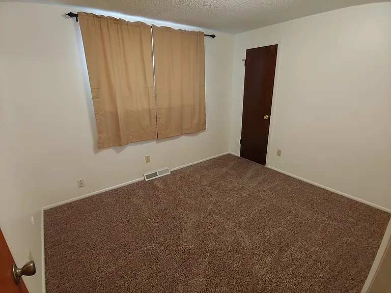 5840 Newcombe Ct — Photo 7