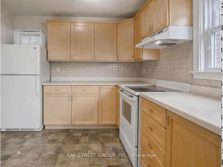 66 Walter Ave #MAIN — Photo 8