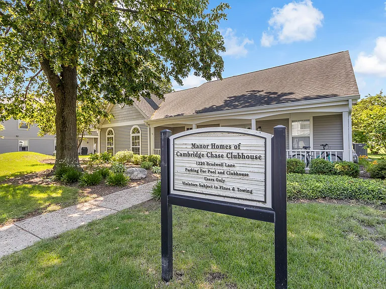 1214 Ballantrae Pl #E — Photo 27