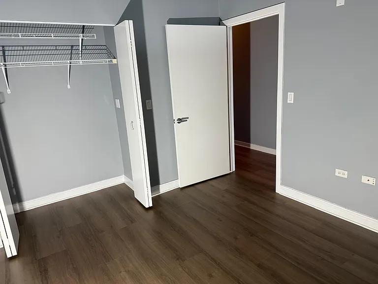 235 W Van Buren St #1806 — Photo 14