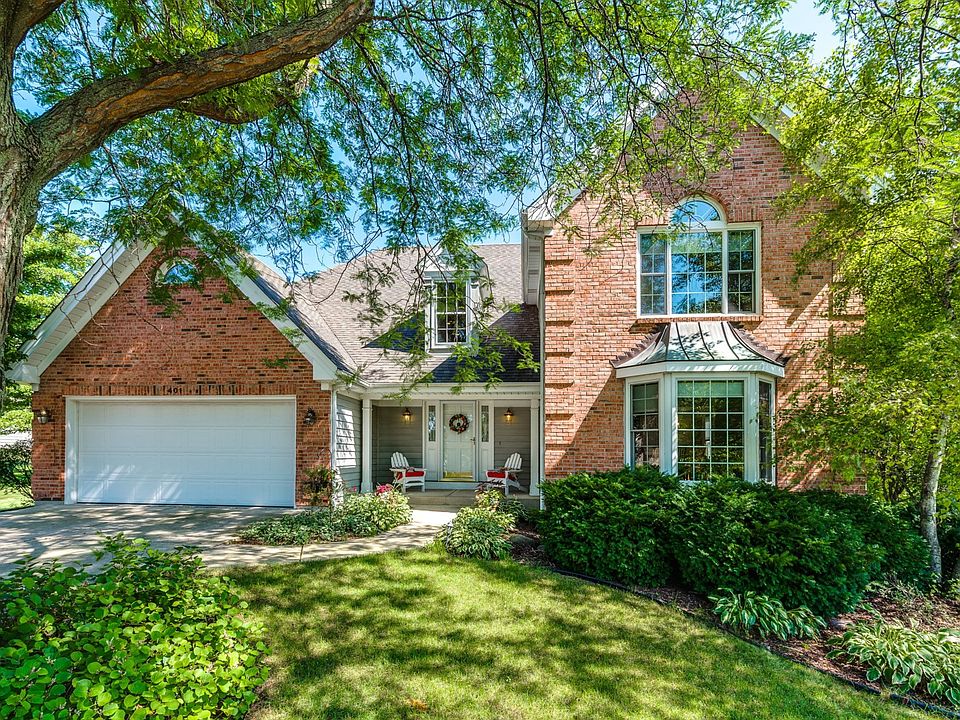 1st image of 2S401 Carey Cir
