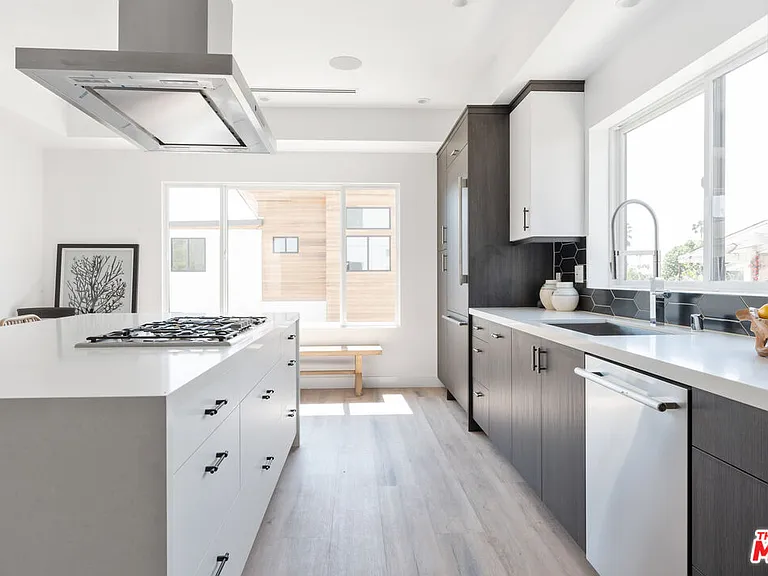 2512 Berkeley Ave — Photo 18