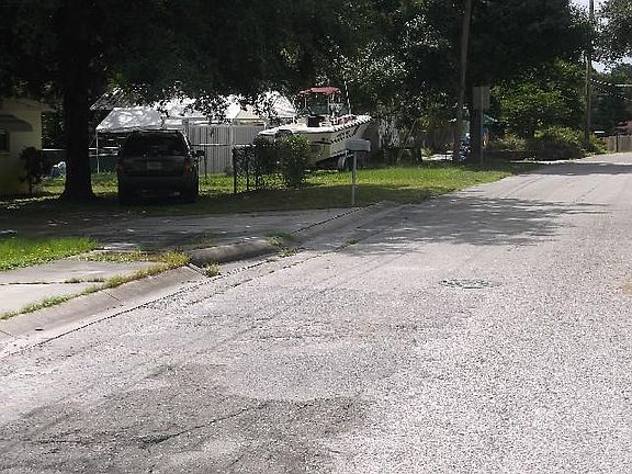 4th image of 12311 Noreast Lake Dr