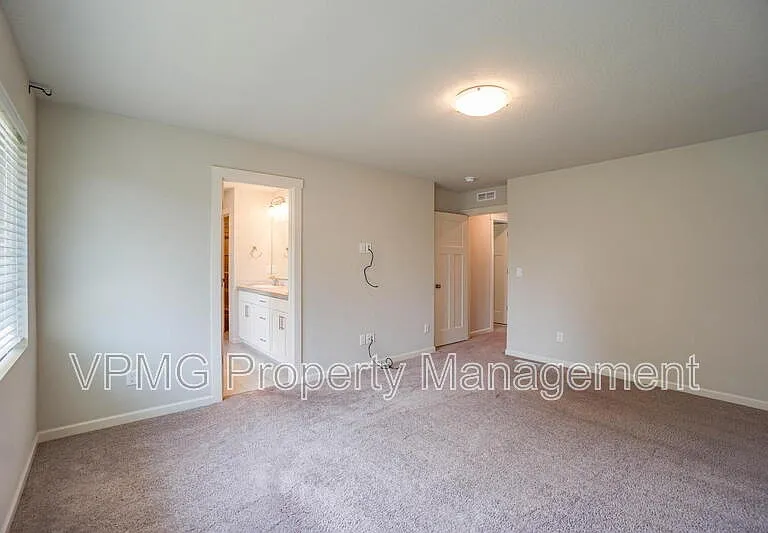 11603 NE 138th Ave — Photo 30