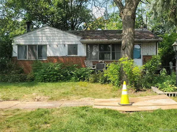 1120 Studebaker Ave, Ypsilanti, MI 48198