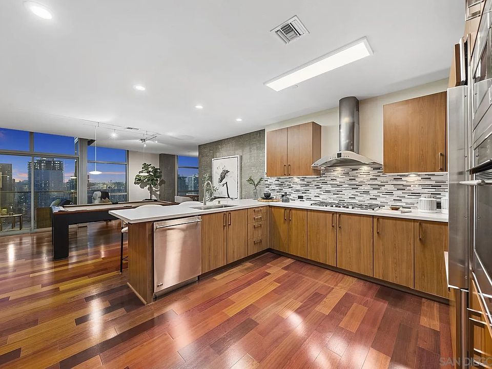 1st image of 800 The Mark Ln Unit 3102