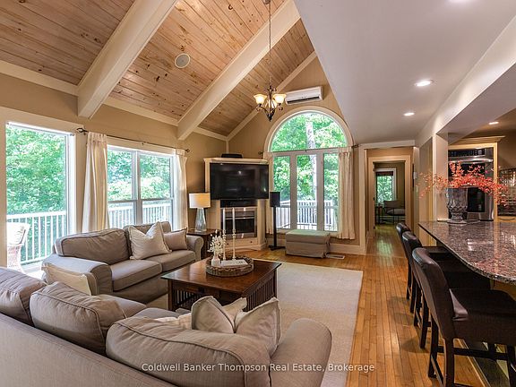3rd image of 312 Swallowdale Rd