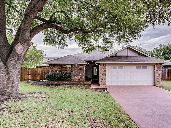 2nd image of 2601 Hazelwood Pl