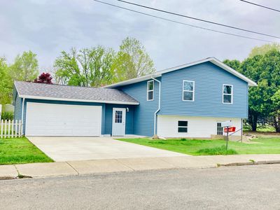 126 Bluff St, Buchanan, MI, 49107