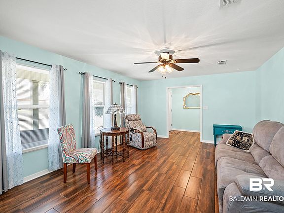 3rd image of 2553 Santa Rosa Dr
