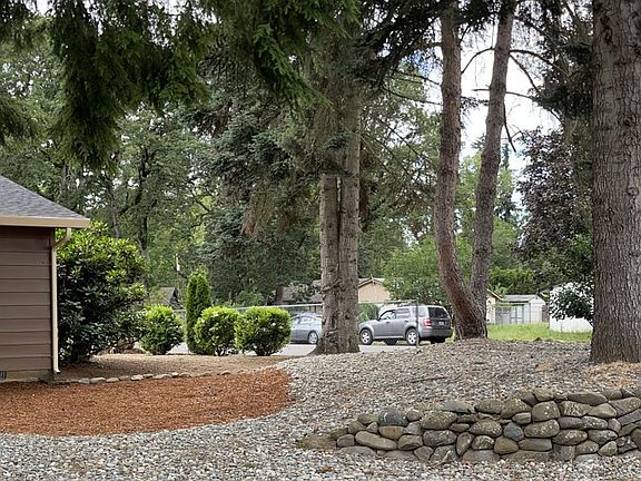 2nd image of 3102 NE 98th Ave