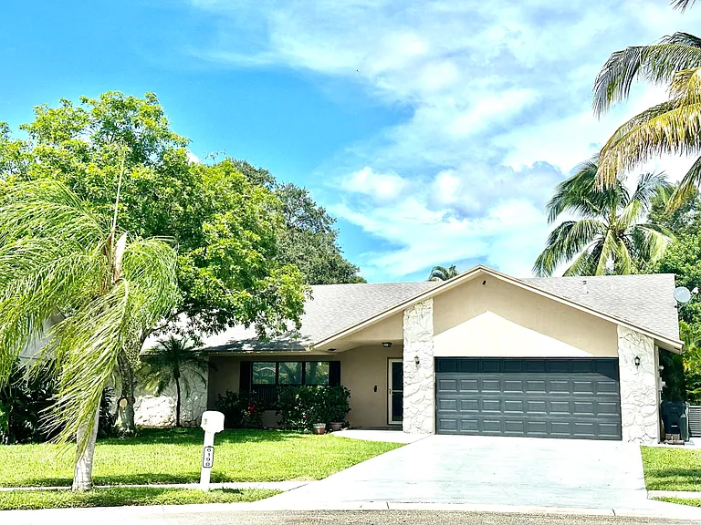 6190 Serene Run — Photo 1