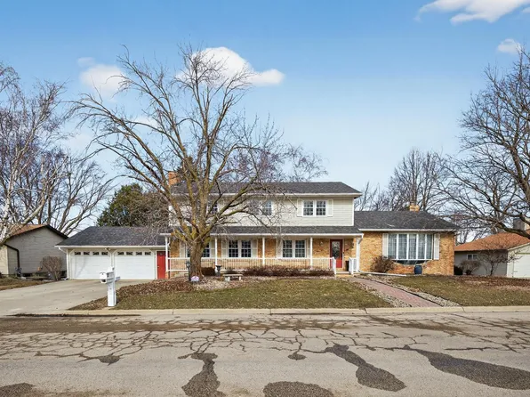 805 5th St NW, Kasson, MN 55944