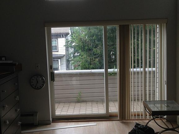 4th image of 152A Tier St #204A