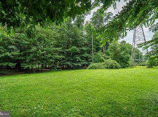 1900 Beechwood Dr, Wilmington, DE 19810