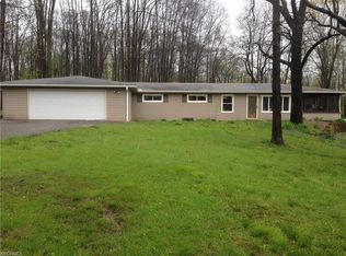 18755 Elmwood Ln, Chagrin Falls, OH 44023