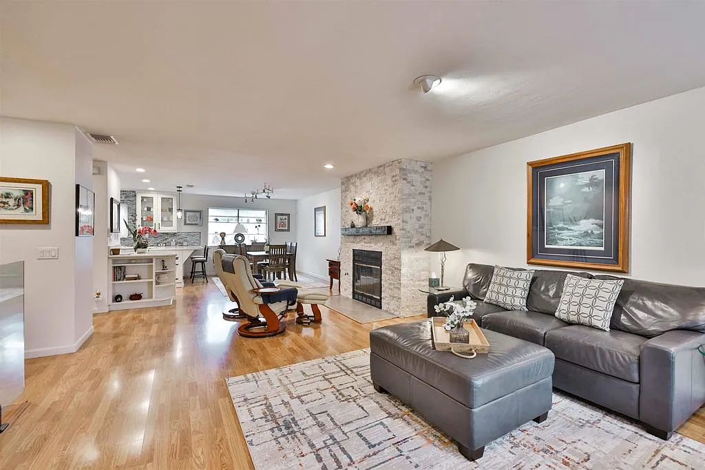 2 bed, 1410 sqft, $6,000 — Photo 4