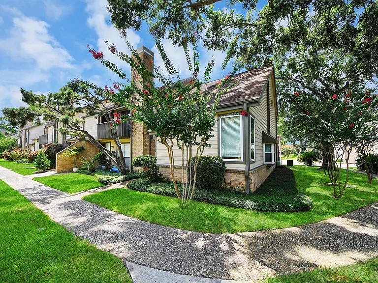 742 Country Place Dr #A — Photo 1