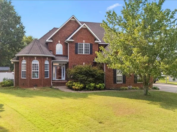 427 Garden City Dr, Murfreesboro, TN 37127
