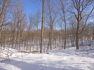 7607 Frontier Trl, Chanhassen, MN 55317