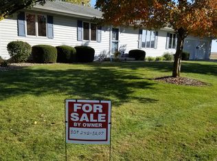 115 Melissa Dr, Lexington, IL 61753